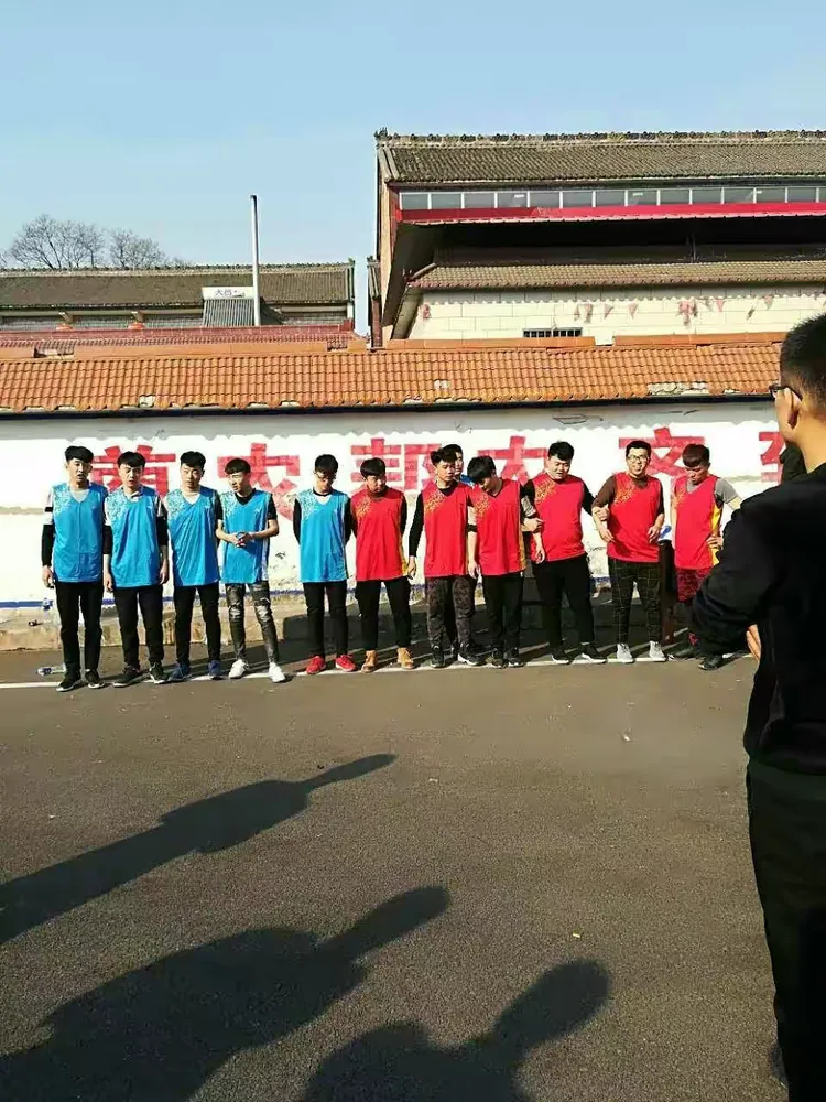 开云彩票 -关于赛艇赛场再起风云：岭南赤兔队守住胜果江南火箭队，脚步移动更到位新人首发惊艳的信息