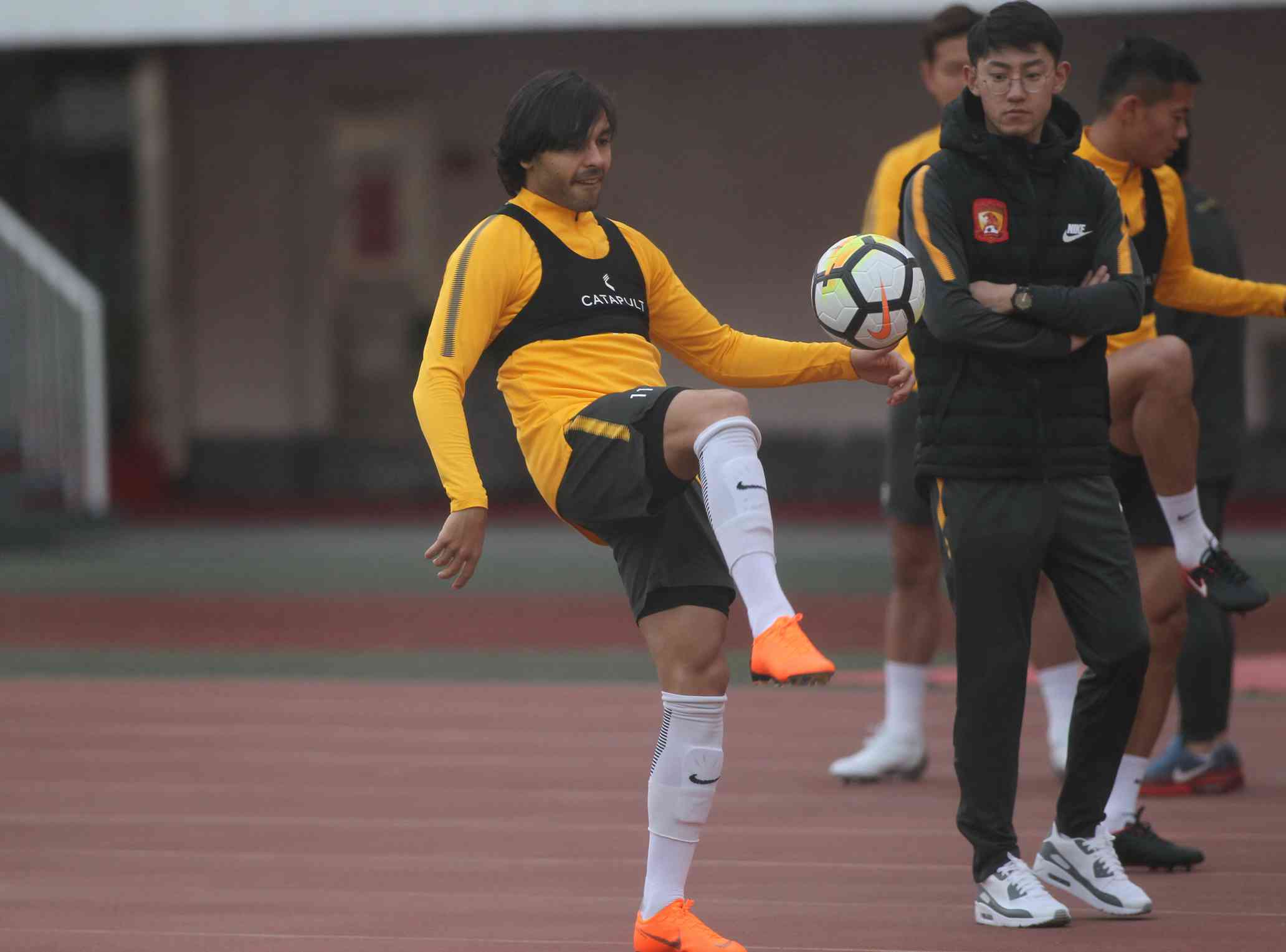 开云彩票官网 -最后时刻多伦多猛龙备战亚冠，迎来里程碑细节流出，气氛紧张，年轻球员获得机会的简单介绍