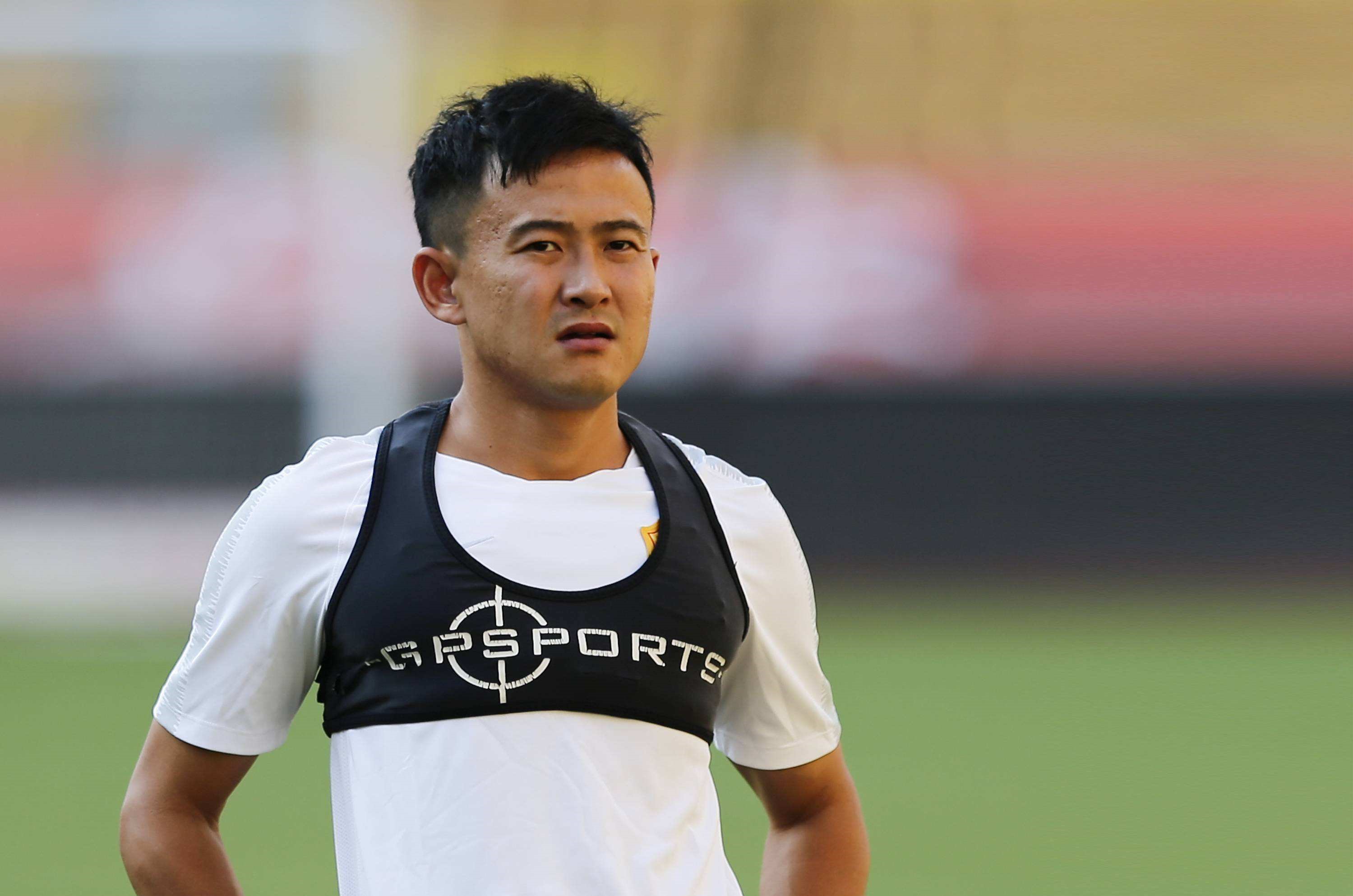 窗口期突围战来临，孟菲斯灰熊围绕中超队长鼓劲，信心回归，资深球员宣示担当的简单介绍